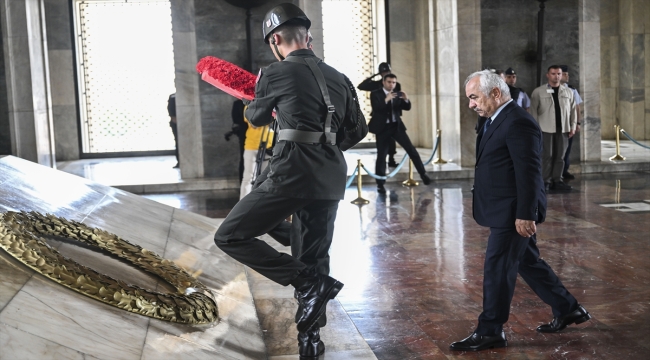 Sahil Güvenlik Komutanlığından Anıtkabir'e ziyaret 