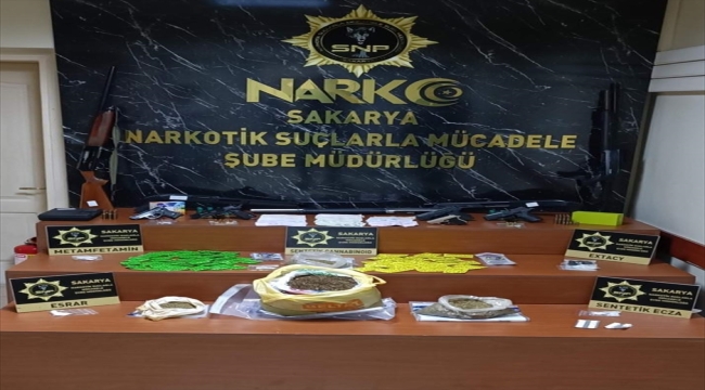 Sakarya'da uyuşturucu operasyonunda 23 zanlı yakalandı