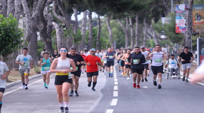 Salomon Çeşme Yarı Maratonu koşuldu