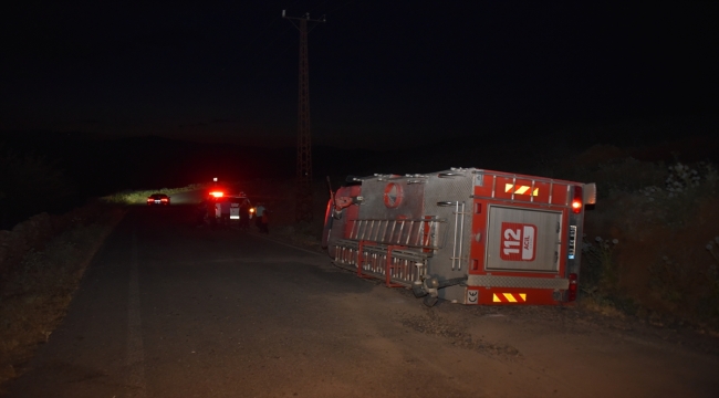 Şanlıurfa'da itfaiye aracının devrilmesi sonucu 3 kişi yaralandı