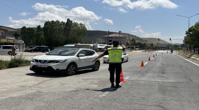 Van'da dron destekli trafik denetimi yapıldı