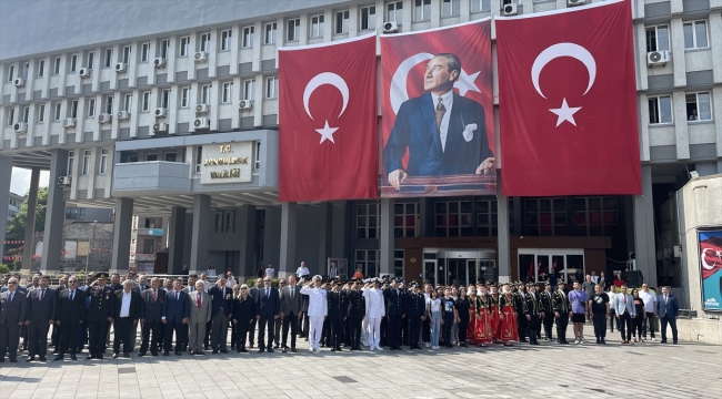 Zonguldak'ın kurtuluşunun 102. yıl dönümü kutlanırken Uzun Mehmet de anıldı