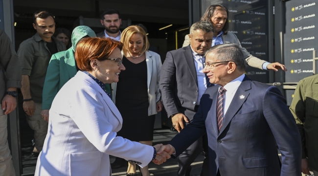 Akşener, Davutoğlu ile görüştü