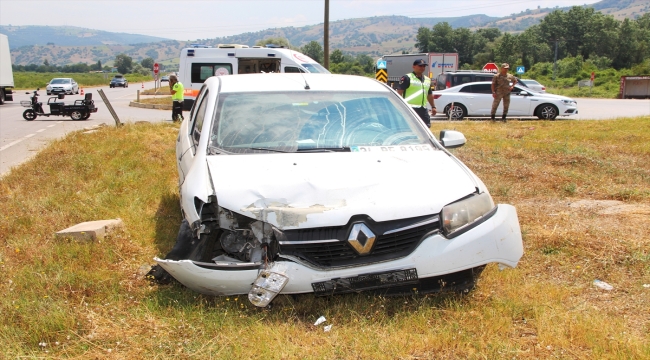 Amasya'da trafik kazasında 5 kişi yaralandı