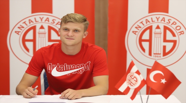 Antalyaspor, Jakub Kaluzinski'yi kadrosuna kattı