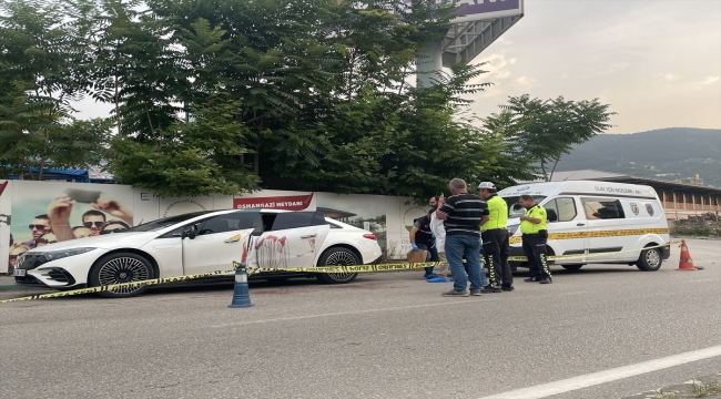 Bursa'da arkadaşı tarafından otomobilde bıçaklanan kişi öldü