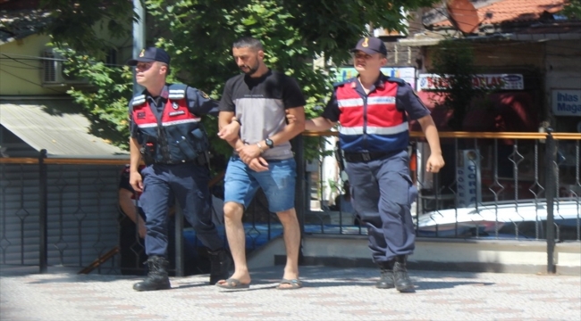 Çanakkale'de arı kovanlarının çitlerini çalan zanlı fotokapanla tespit edildi