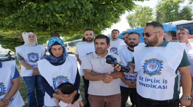 Çorum'da tekstil işçileri sendikaya üye oldukları için işten çıkarıldıkları iddiasıyla eylem başlattı