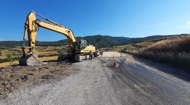 Çorum'un Dodurga-İskilip kara yolunun heyelan nedeniyle çöken bölümü onarıldı