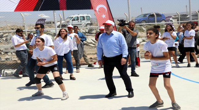 Gençlik ve Spor Bakanı Osman Aşkın Bak, Hatay'da temaslarda bulundu