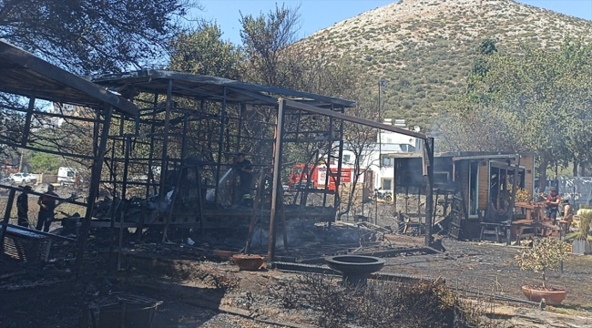 Bodrum'da makilik ve otluk alanda çıkan yangın söndürüldü