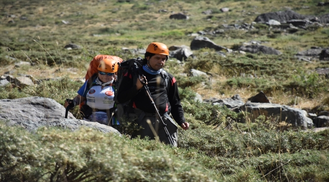 Hakkari'de Uludoruk zirve tırmanışı başladı