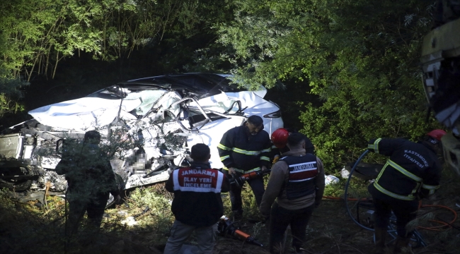 Kastamonu'da cip ile kamyon çarpıştı 2 kişi öldü