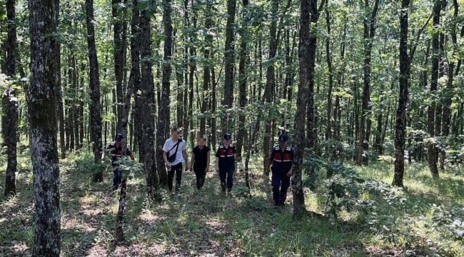 Kırklareli'nde ormanda kaybolan iki kişiyi jandarma ekipleri buldu