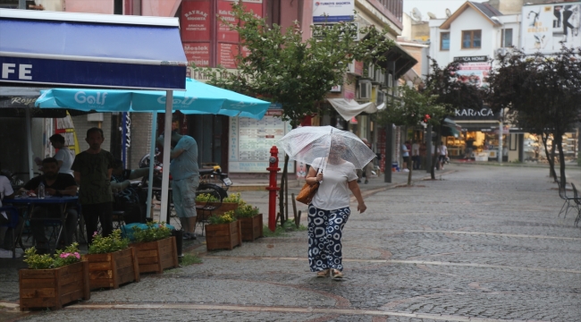 Kırkpınar'da pehlivanlar sağanak altında güreşti