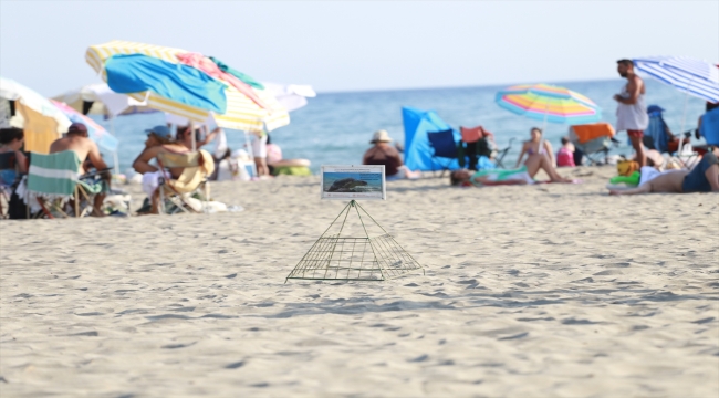 Patara kumsalındaki caretta caretta yavrularını gönüllü nöbet tutarak koruyorlar