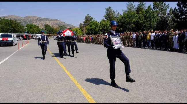 Şehit güvenlik korucusu İbrahim Yıldırım Şırnak'ta son yolculuğuna uğurlandı 