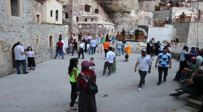 Sümela Manastırı bayramda 38 bin 252 ziyaretçiyi ağırladı