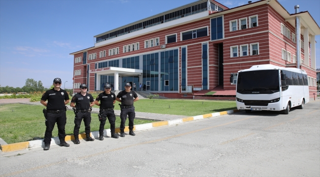 Van'da 1 kişinin öldüğü, 19 kişinin yaralandığı silahlı kavgayla ilgili 11 kişi tutuklandı