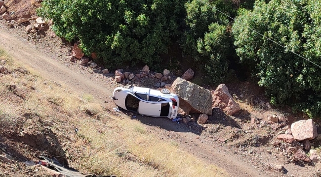 Adıyaman'da şarampole devrilen otomobildeki 7 kişi yaralandı 