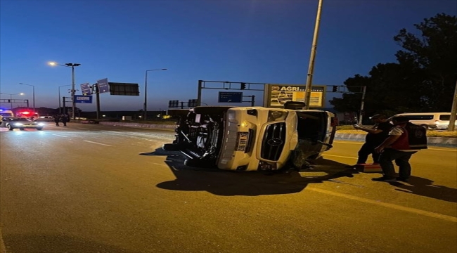 Ağrı'da minibüsle otomobil çarpıştı, 1 bebek öldü, 16 kişi yaralandı