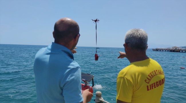 Antalya'da cankurtaran dron Alman turisti kurtardı