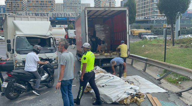 Bahçelievler'de devrilen kamyonetin sürücüsü aracı bırakıp kaçtı