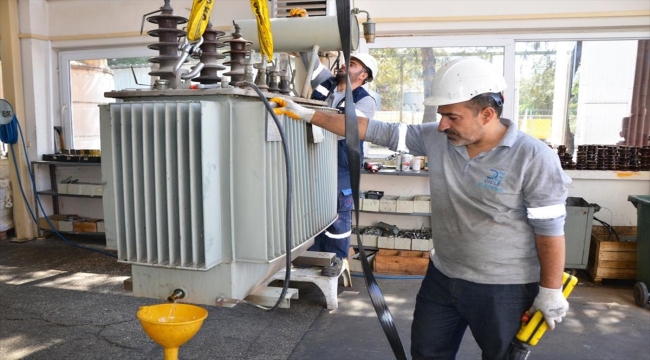 Dicle Elektrik 220 ton trafo yağının doğaya karışmasını önledi