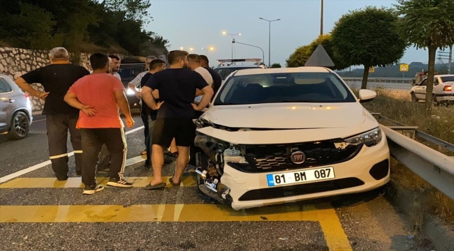 Düzce'deki trafik kazalarında 5 kişi yaralandı