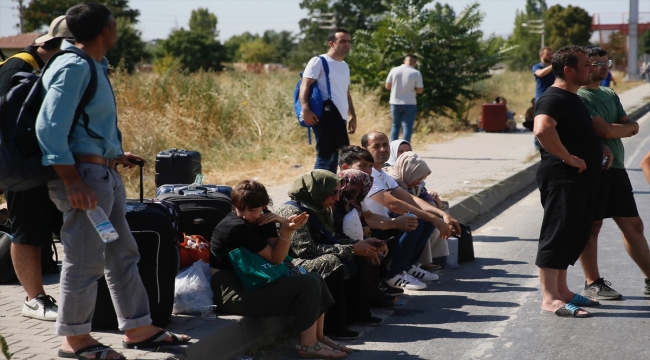 Eskişehir'de meydana gelen zincirleme trafik kazasında 14 kişi yaralandı 