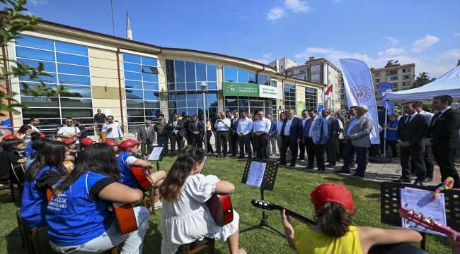 Gençlik ve Spor Bakanı Bak, Burdur'da Şehir Buluşması programında konuştu