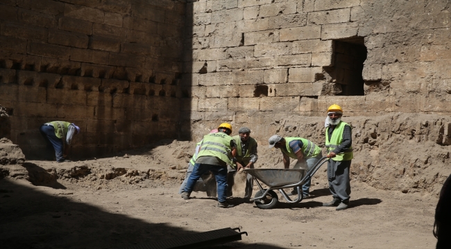 Harran Sarayı kazıları çalışan sayısı artırılarak hızlandırıldı