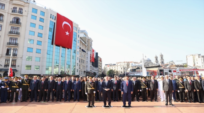 İstanbul'da Büyük Zafer'in 101. yılı kutlanıyor