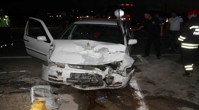 Konya'da iki otomobil çarpıştı, 4 kişi yaralandı