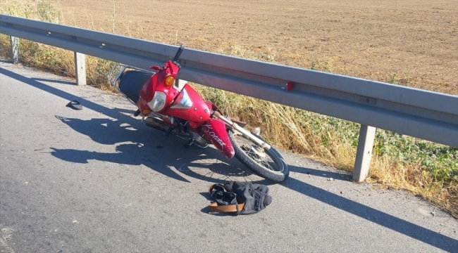 Manisa'da motosikletin bariyere çarpması sonucu 1 kişi hayatını kaybetti