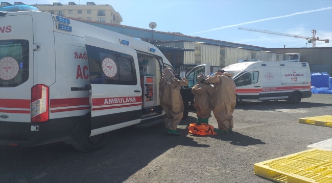 Pendik'te zehirlenen 3 işçi hastaneye kaldırıldı