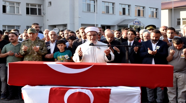 Şehit Piyade Sözleşmeli Er Bünyamin Barlık, son yolculuğuna uğurlandı