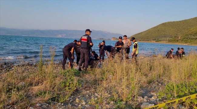 Serinlemek için İznik Gölü'ne giren çocuk boğuldu