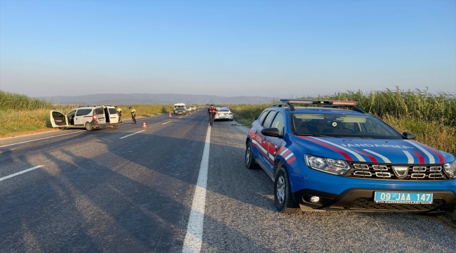 Söke'de hafif ticari araçla çarpışan motosikletin sürücüsü öldü