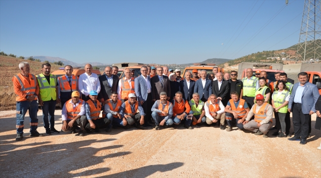 Ulaştırma ve Altyapı Bakanı Uraloğlu, Kahramanmaraş'ı ziyaret etti