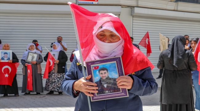 Vanlı aileler HDP İl Başkanlığı önündeki eylemlerini sürdürdü