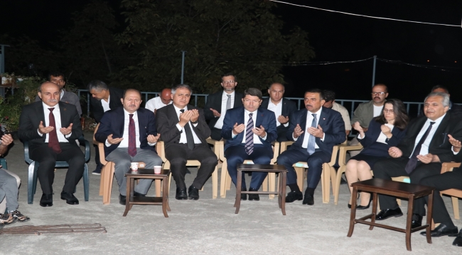 Adalet Bakanı Tunç, Zonguldak'ta maden ocağındaki göçükte ölen işçinin ailesini ziyaret etti