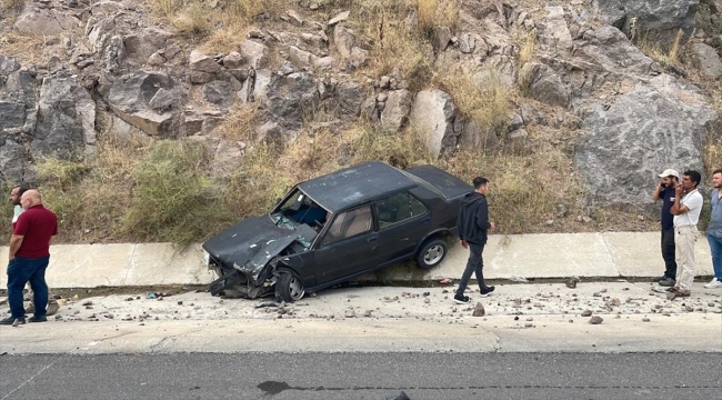 Afyonkarahisar'da otomobil ile motosikletin çarpıştığı kazada bir kişi öldü