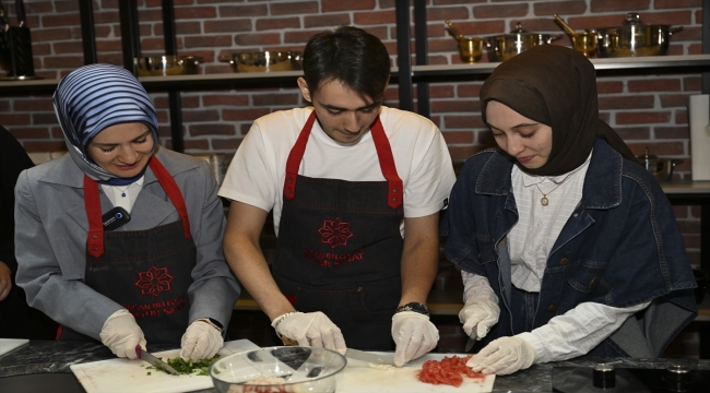 Aile ve Sosyal Hizmetler Bakanı Göktaş, Gastro Akademi'yi ziyaret etti