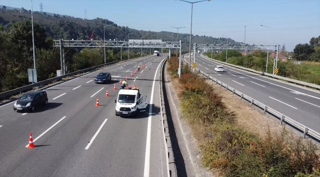 Anadolu Otoyolu Kaynaşlı-Abant arası Ankara yönü onarım için trafiğe kapatıldı