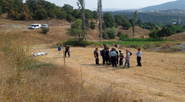 Bursa'da tarlaya giderken traktörle kaza yapan sürücü öldü, eşi yaralandı