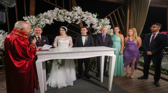 CHP Genel Başkanı Kılıçdaroğlu nikah şahitliği yaptı