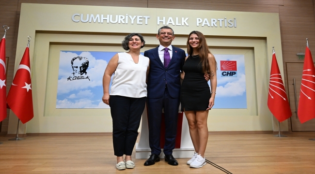 CHP Grup Başkanı Özel, Genel Başkanlığa adaylığını açıkladı