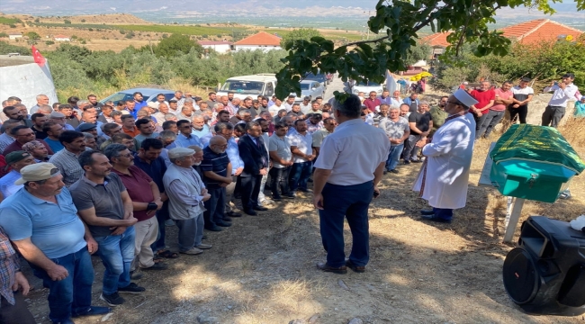 Manisa'da kaldırıma çarparak sürüklenen motosikletteki 2 kişi öldü