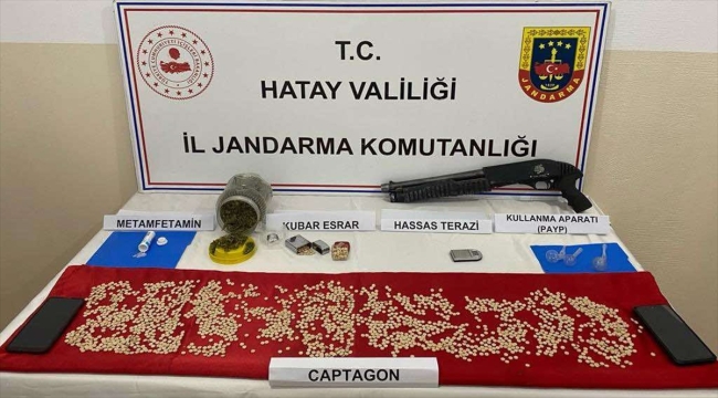 Hatay'da uyuşturucu operasyonunda yakalanan 2 zanlıdan 1'i tutuklandı